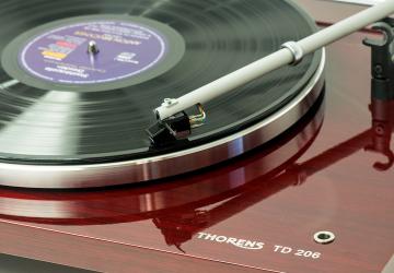 Thorens 206
